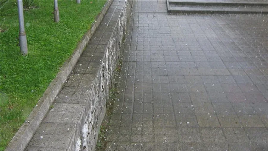 Градушка удари Пловдив