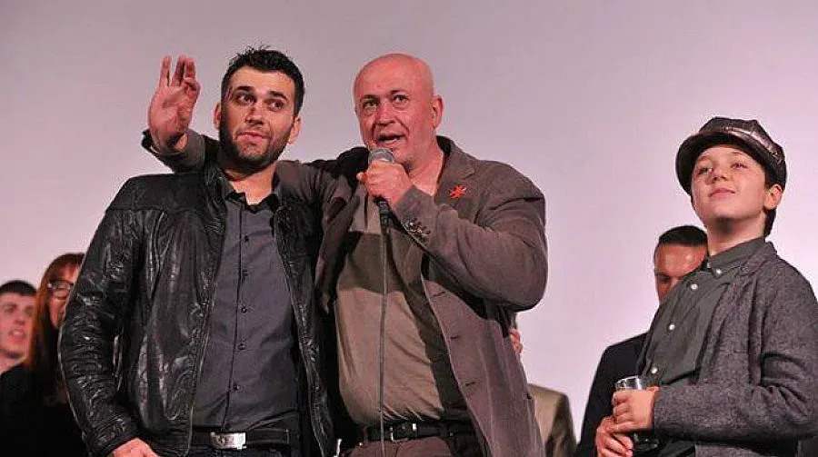 Овации за 12-годишен актьор в "На педя от земята"