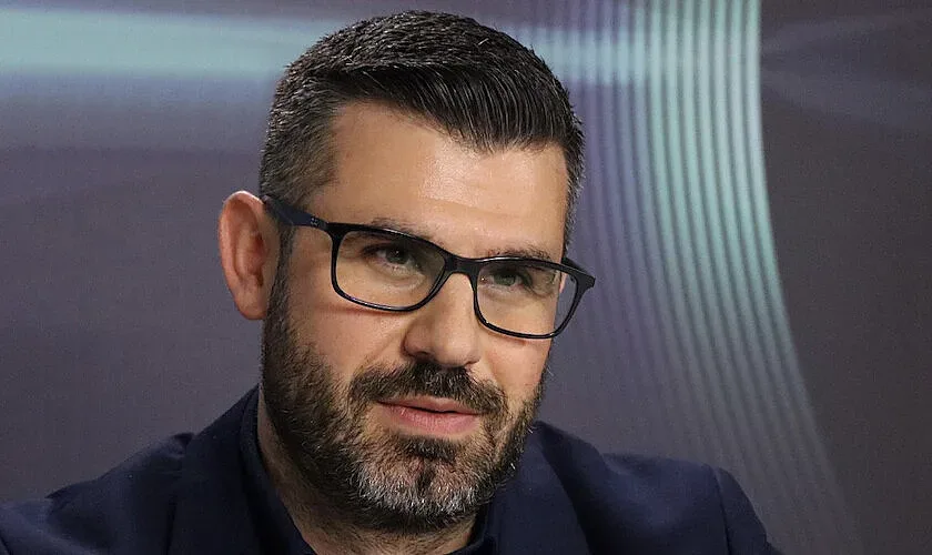 Наш икономист видя как успелите американци шепнат на Тръмп