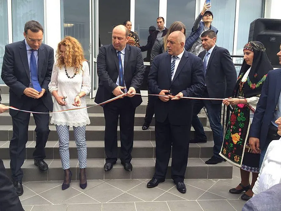 30 г. по-късно „Деултум” грейна