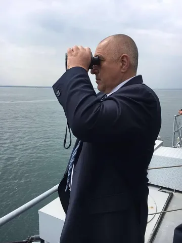 Борисов провери на място морския граничен контрол