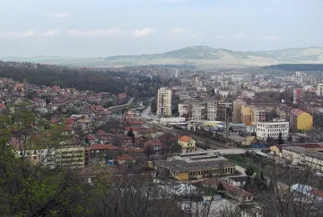 Събират дрешки за бедни деца