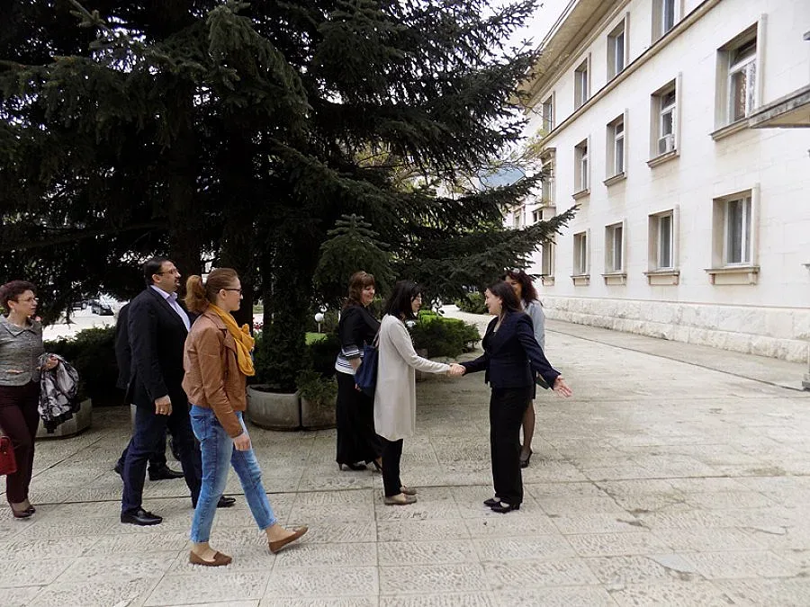 Кунева с висока оценка на образованието във Враца