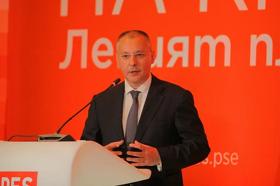 Планът "Станишев" събра трима премиери