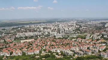 Пенсионер нападна лекарка заради позната