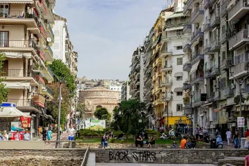 Жестоки глоби в Гърция за нарушения с имоти