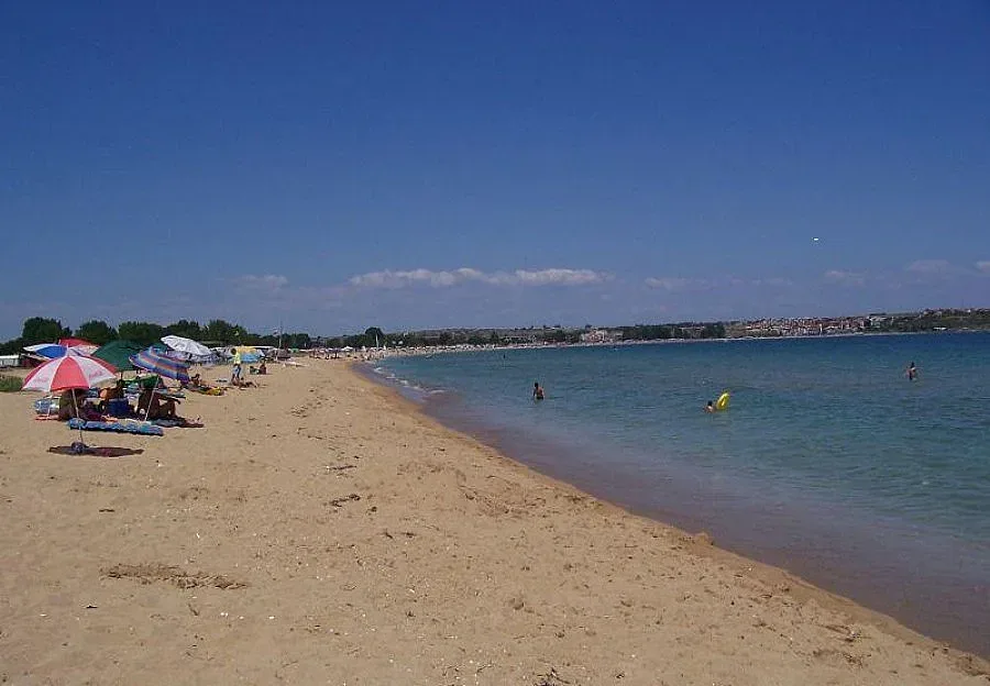 Караваните остават в "Градина"