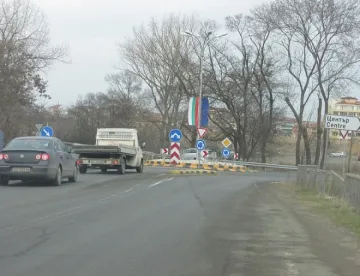 Тръгна търгът за  пътя край Ахелой