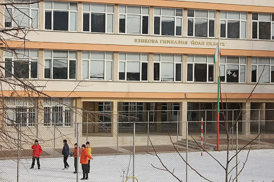 Корейски и китайски за учениците от Враца