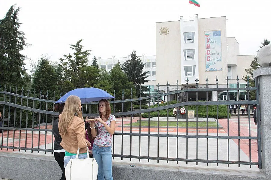 Правят електронна студентска книжка