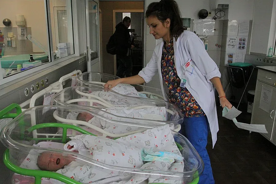 11 хиляди медицински сестри не достигат у нас