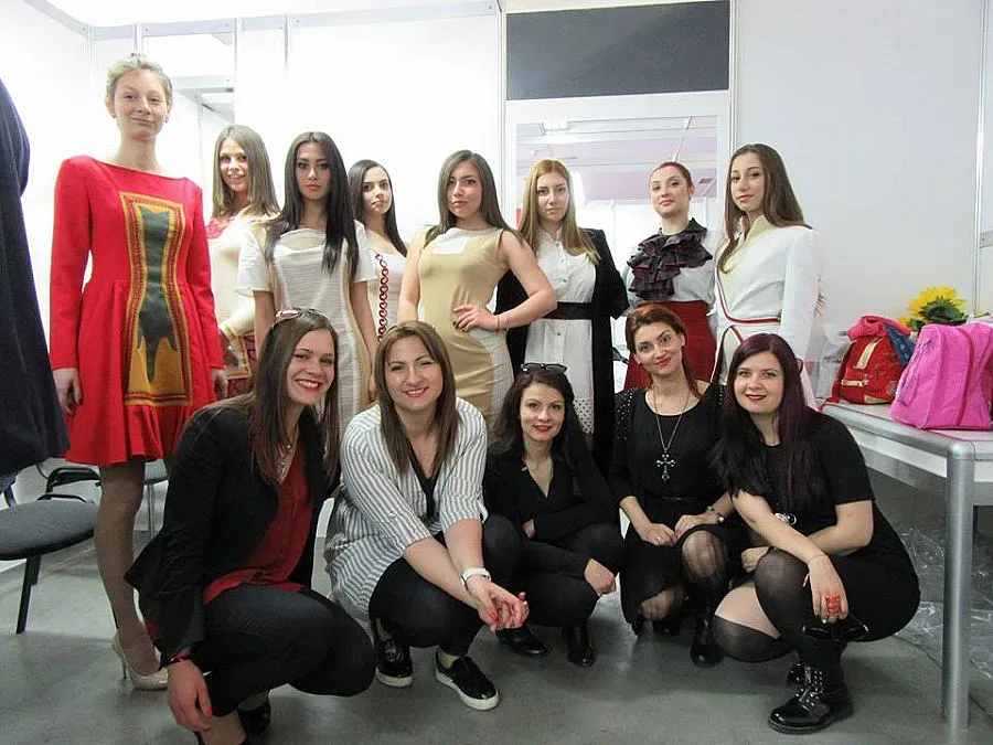 Млади дизайнери с награди от министър Калфин