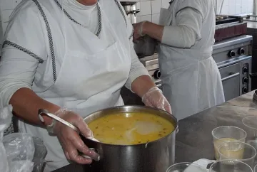 В Кресна дочакаха безплатна млечна кухня