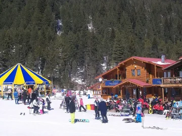 Сервитьори и бармани от Банско отиват в Гърция