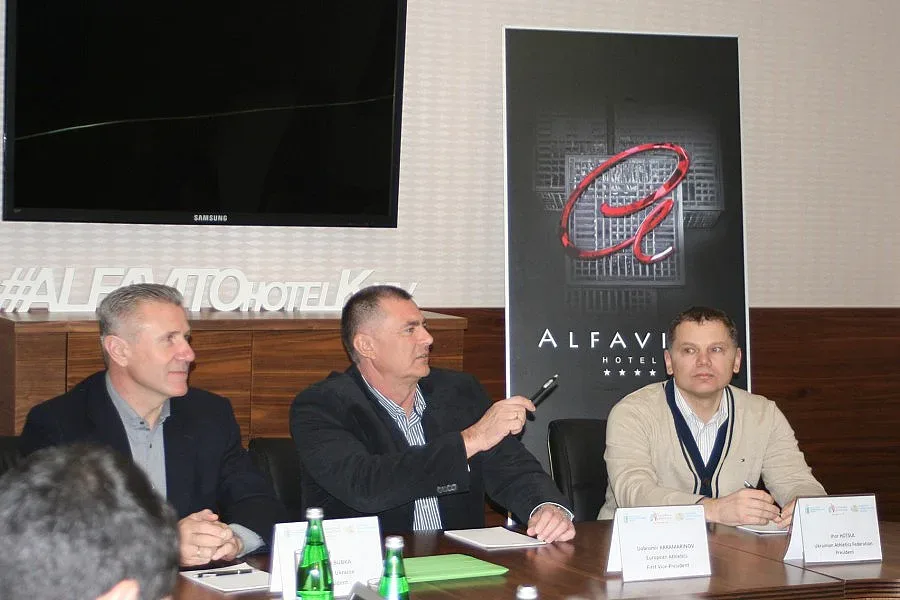 Карамаринов води заседание на ЕАА в Киев