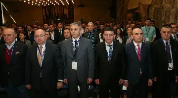 Млада гвардия застана зад Доган (ОБЗОР)