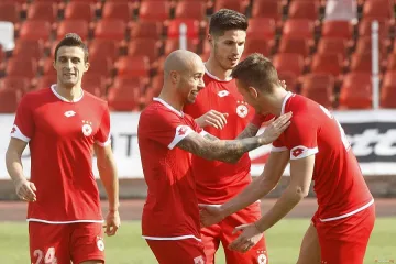 ЦСКА допусна два гола, но мина през Рилецо