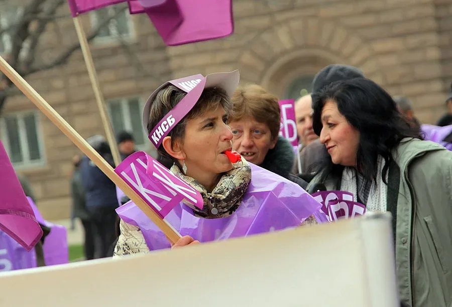 КНСБ събира сигнали от работници