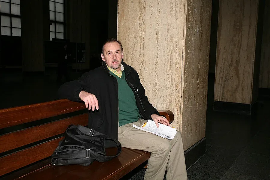 Оправдаха Вальо Топлото за валутни престъпления