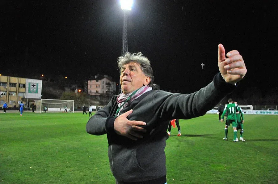 Нахокаха Петев заради Тони