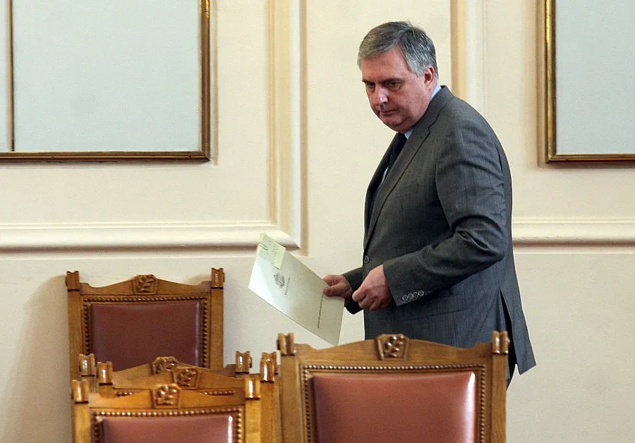 Обща трудова книжка в ЕС предлага Калфин