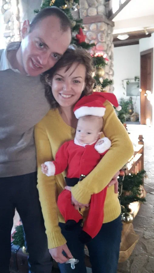 Скъпо лекарство ще спаси малката Ива