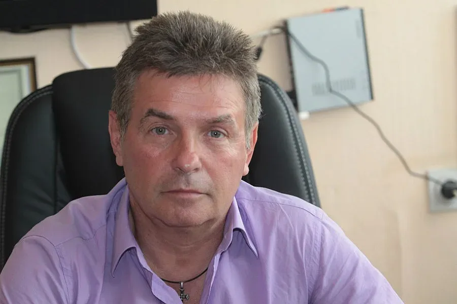 Математик с китара ще съветва Кунева