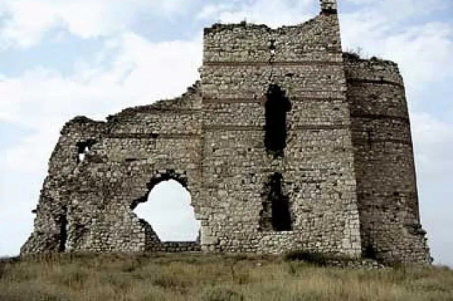 Исполини, високи 2 метра, живели в Русокастрон