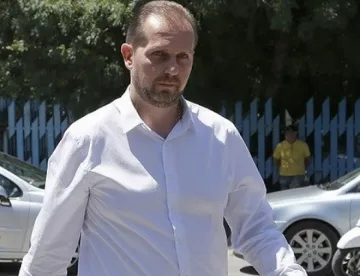 "Виваком" с първи транш към "Левски"