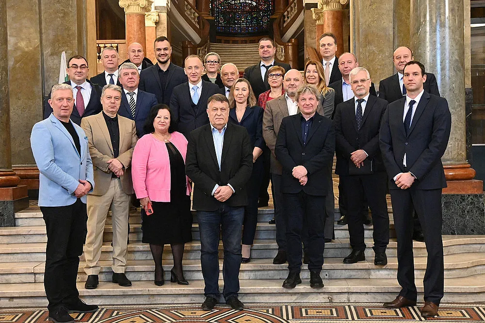 Министър Вълчев зарадва студентите. По-добри условия