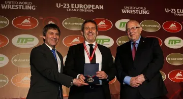 Белчо Горанов със златен почетен медал от борбата