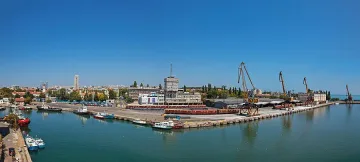 Китайци проучват порт Бургас за логистичния център