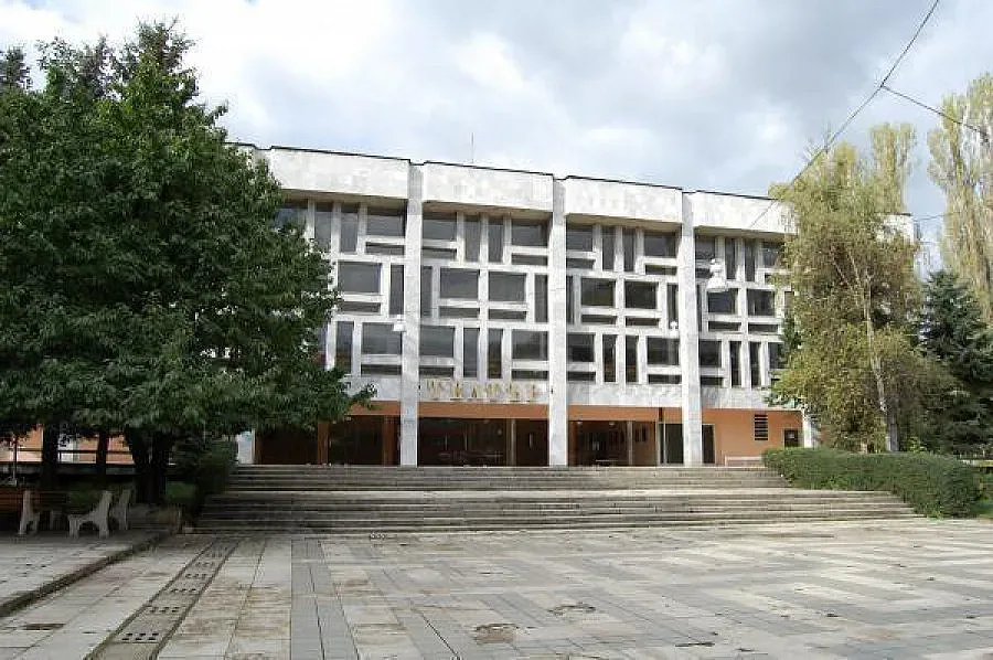 Кюстендилският театър с плакет от фестивал в Турция