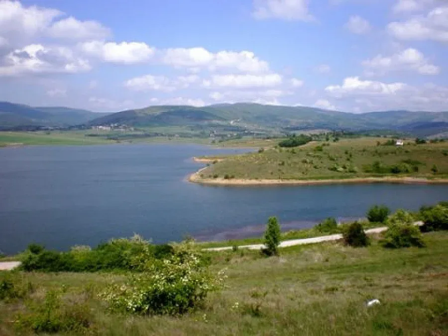 Проучват за строителни материали край Македония