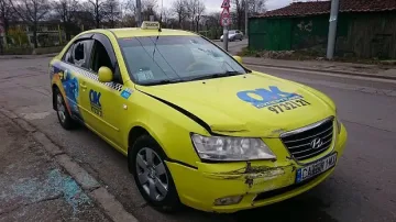 Мъж нападна с бухалка таксиджия