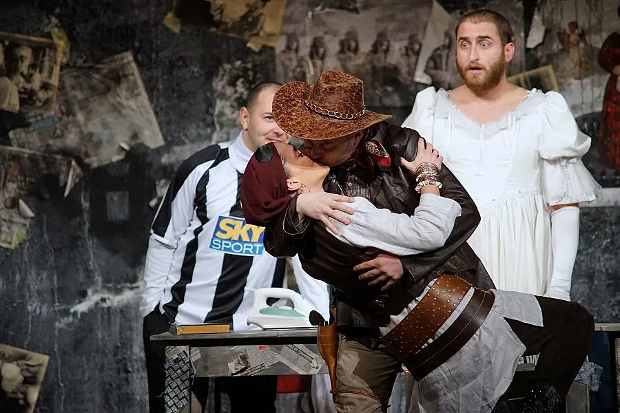 Елин Рахнев стана съавтор с актьори