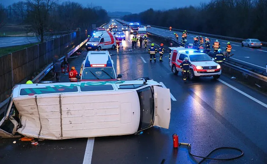 Българи пострадаха при катастрофа в Австрия (ВИДЕО)