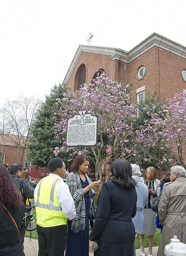Обама посреща 35 хиляди гости за Великден