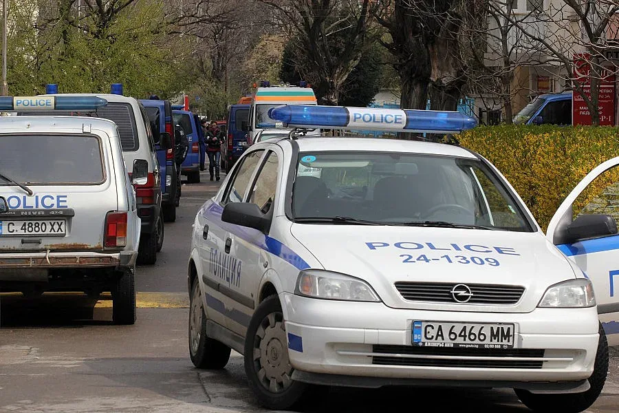 Барикадиралият се в "Стрелбище" не бил агресивен