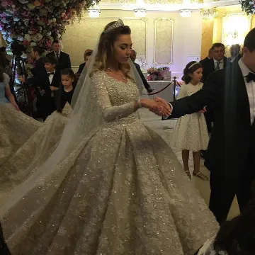 Джей Ло и Стинг пеят на руска сватба