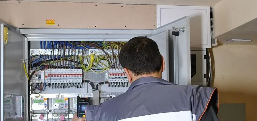 Сменяме доставчика на ток след платени сметки