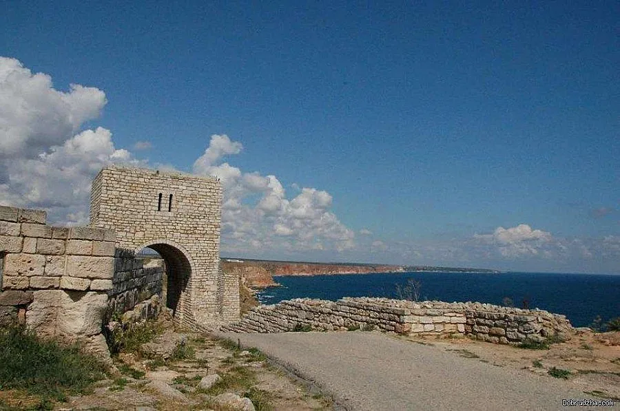 Безработни ще чистят резерватите „Калиакра" и „Яйлата"