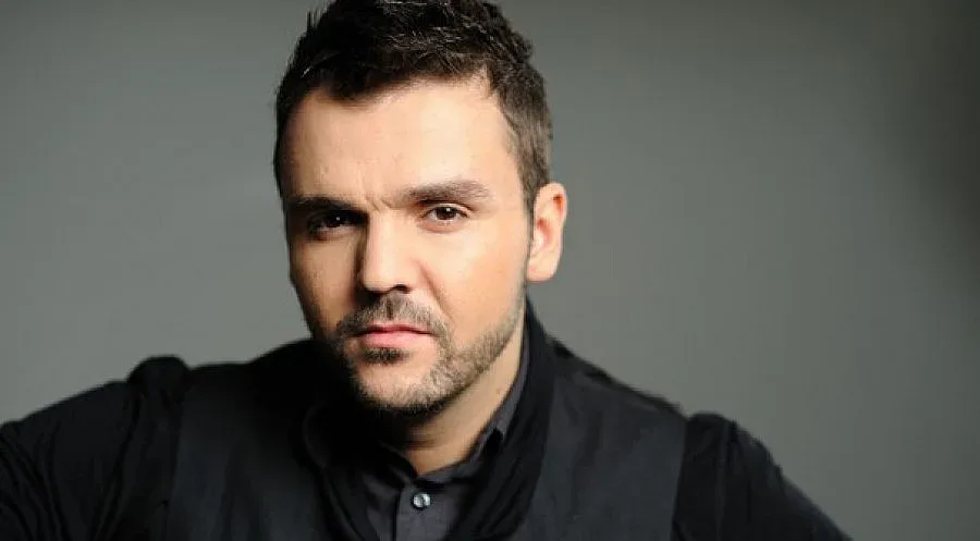 Новият сингъл на Графа - онлайн хит