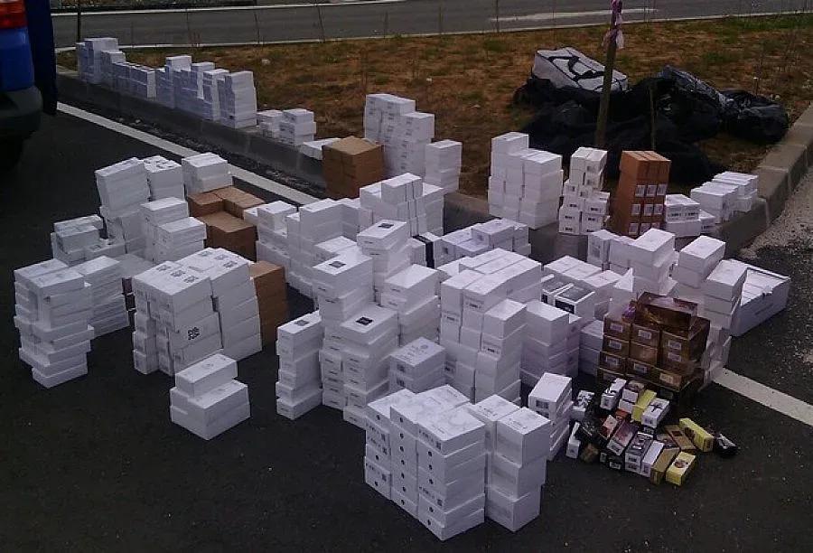 ГДБОП разбиха канал за контрабанден внос на парфюми