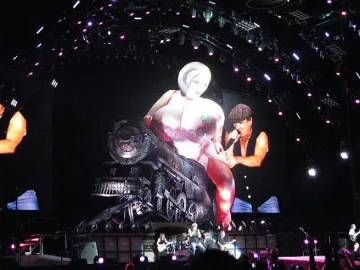 Слух: Аксел Роуз става вокалист на AC/DC
