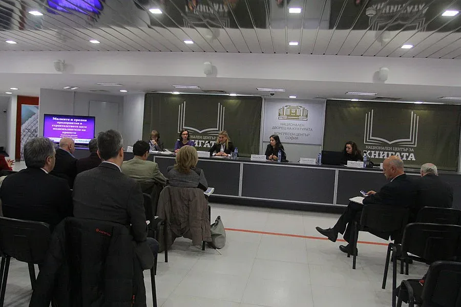 Икономически Фейсбук ще помага на бизнеса