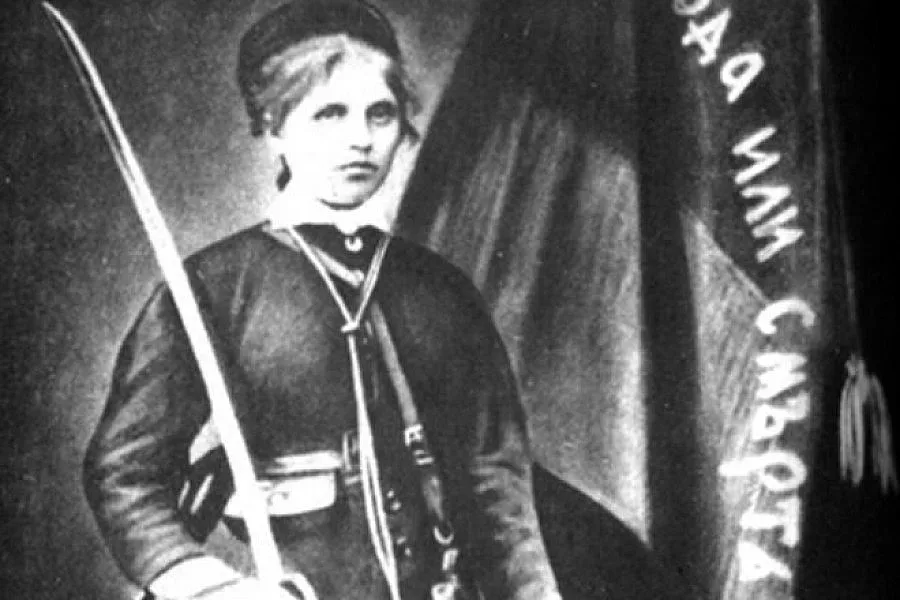 Тайната на 4-те знамена на Райна Княгиня