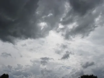 Облачно и в петък 