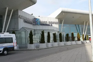 Замразиха полети от Летище София