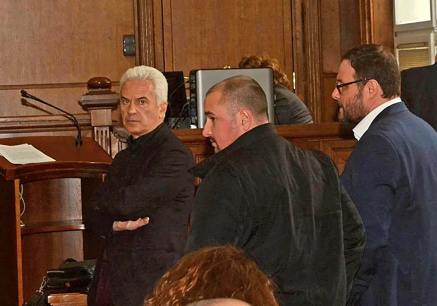 Сидеров 100 часа ще чисти паметници (ОБЗОР)